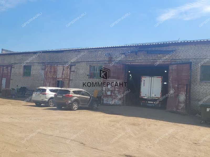 здание под офис, торговую площадь на улице Юлиуса Фучика