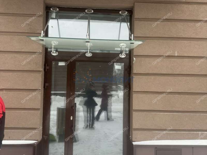 помещение под офис, торговую площадь на улице 50-летия Победы