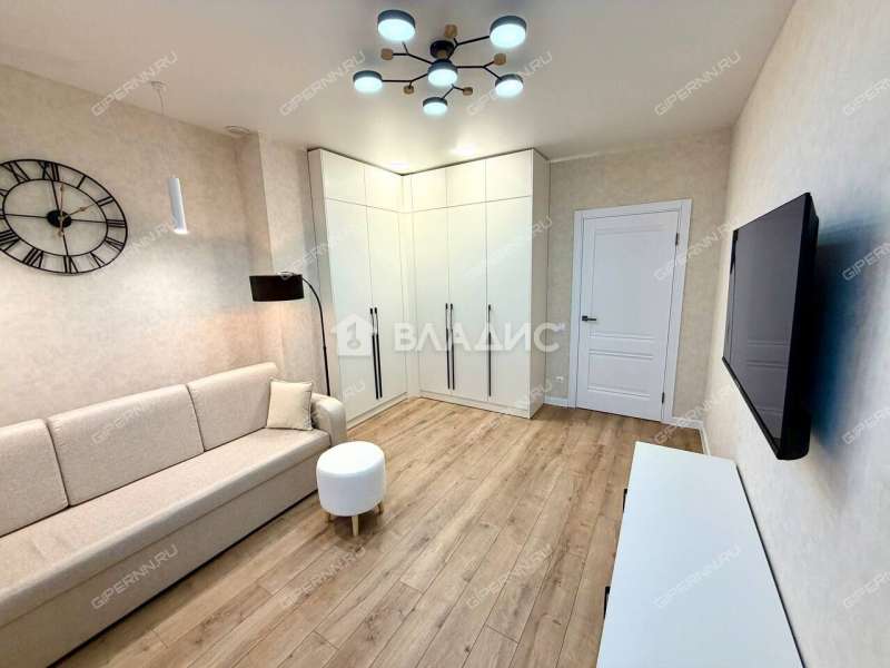 трёхкомнатная квартира на Ошарской улице дом 98 к1