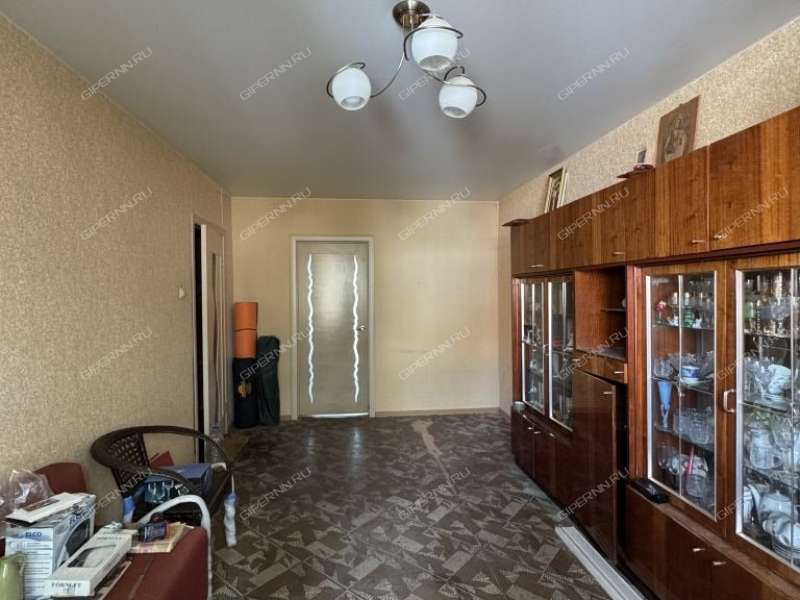 трёхкомнатная квартира на Литературной улице дом 17