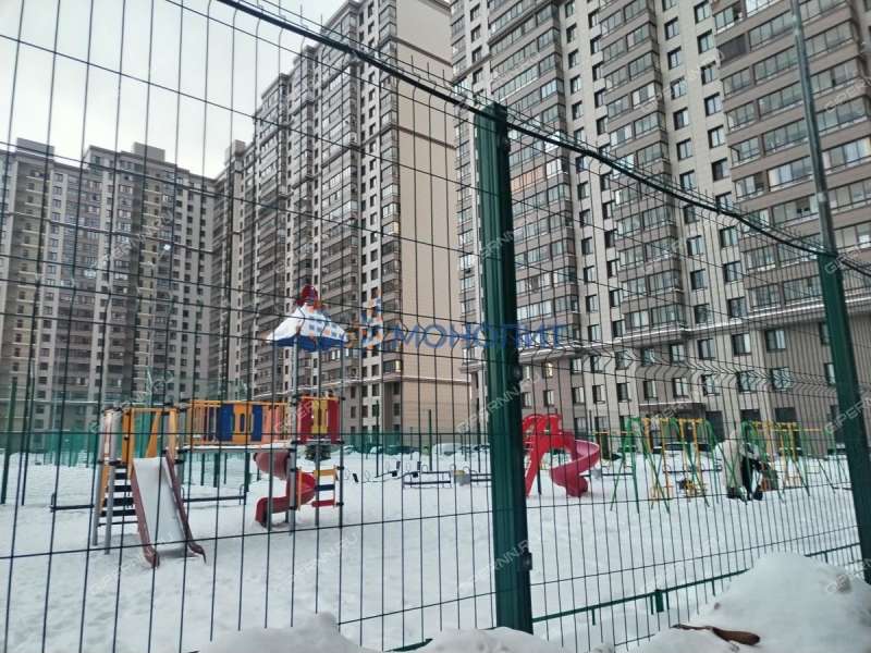 двухкомнатная квартира на улице Июльских Дней дом 1 к1