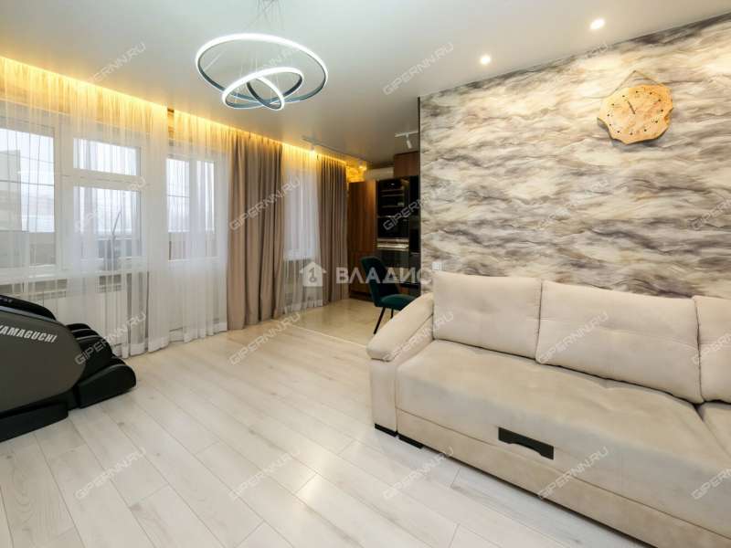 трёхкомнатная квартира на Керченской улице дом 28