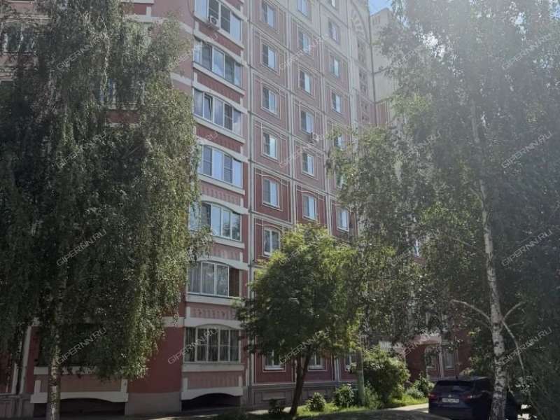 четырёхкомнатная квартира на Космической улице дом 53