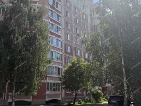 4-komnatnaya-ul-kosmicheskaya-d-53 фото