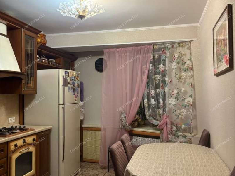 трёхкомнатная квартира на улице Воровского дом 13