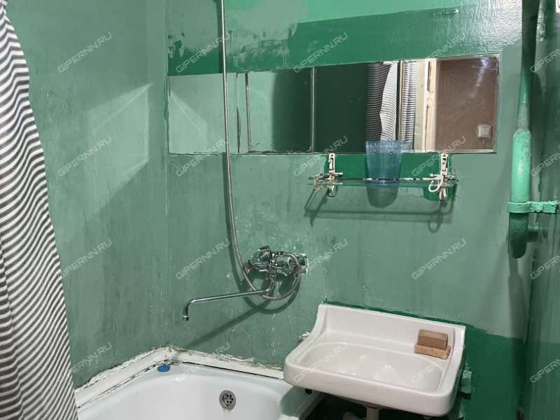 двухкомнатная квартира на бульваре 60-летия Октября дом 9