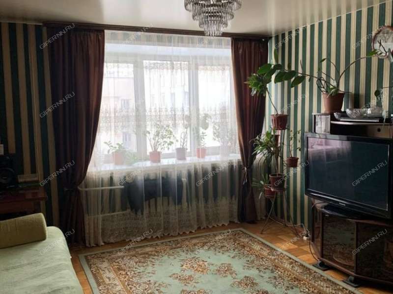 четырёхкомнатная квартира на улице Кащенко дом 27