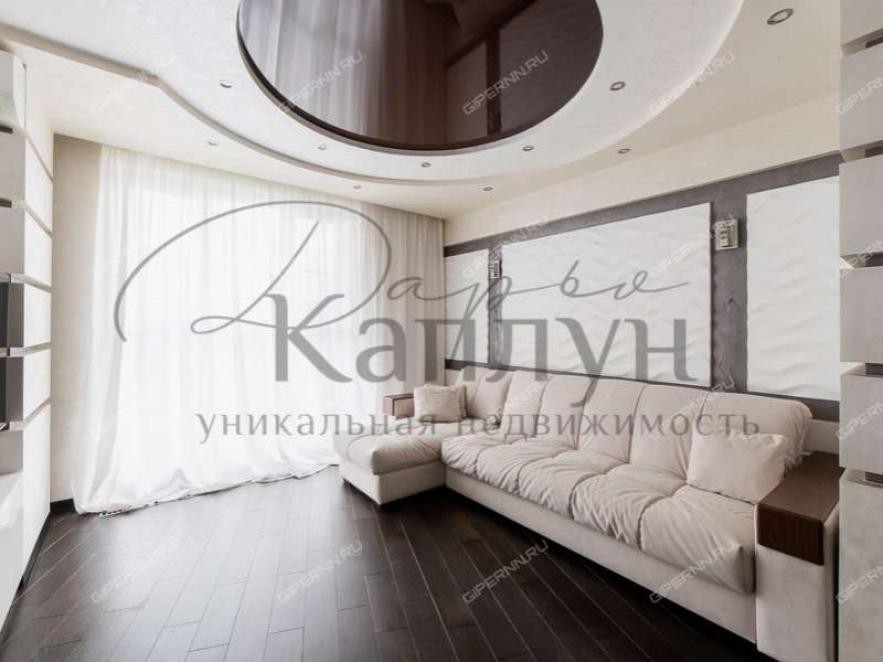 трёхкомнатная квартира на улице Родионова дом 192, к3