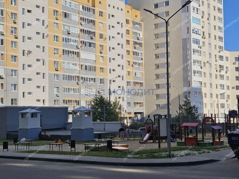 3-komnatnaya-ul-delovaya-d-22 фото