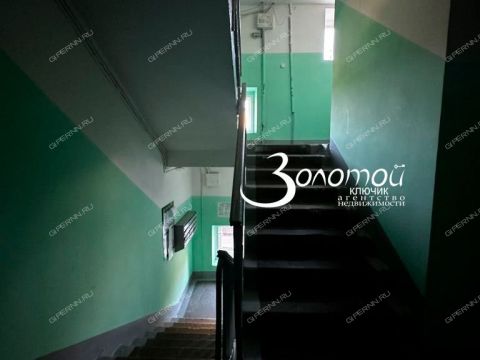 3-komnatnaya-ul-perehodnikova-d-5 фото