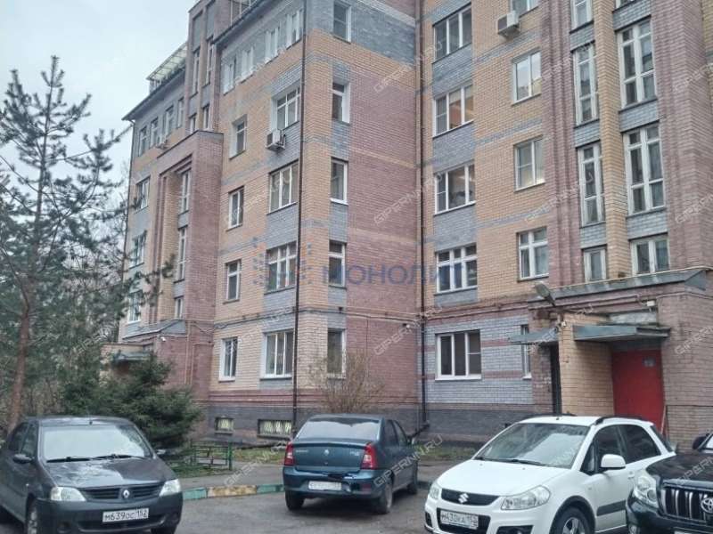 четырёхкомнатная квартира на улице 40 лет Октября дом 5б