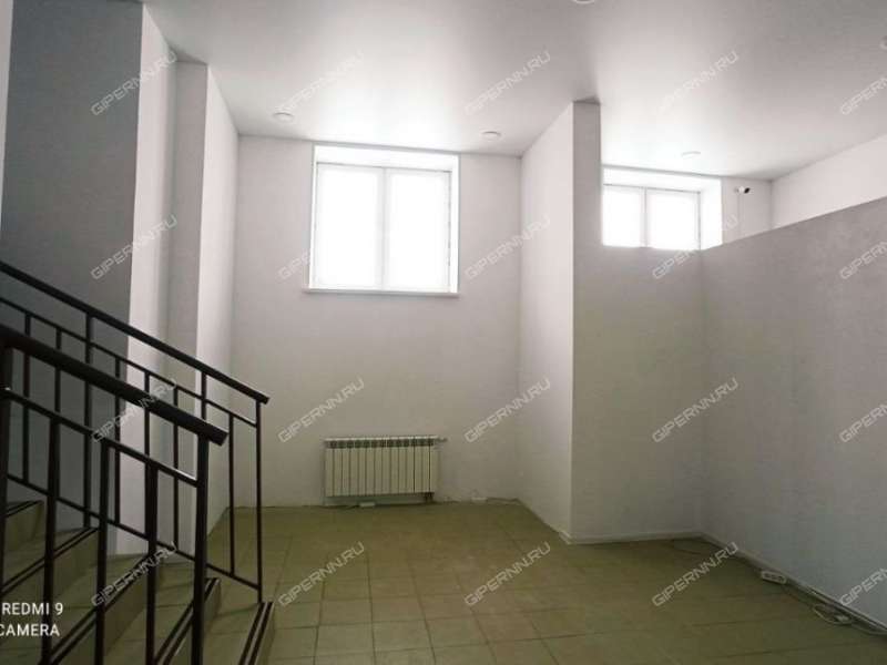 помещение под помещение свободного назначения, торговую площадь на 2-й Дорожной улице