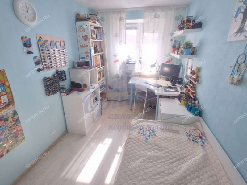 трёхкомнатная квартира на улице Заломова дом 4