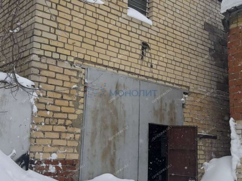 гараж на Манежной улице