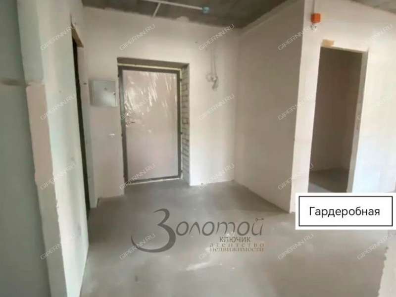 трёхкомнатная квартира на улице Ванеева дом 40б