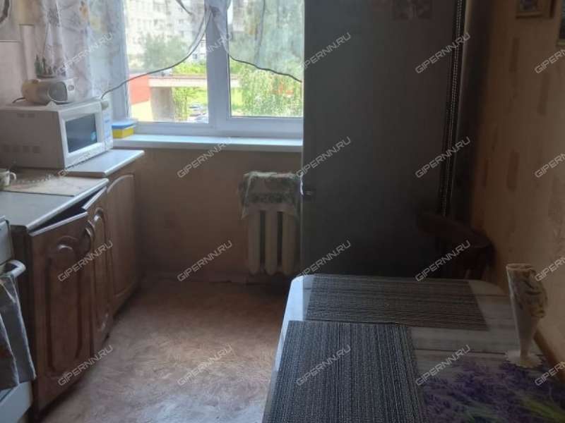 трёхкомнатная квартира на улице Политбойцов дом 12