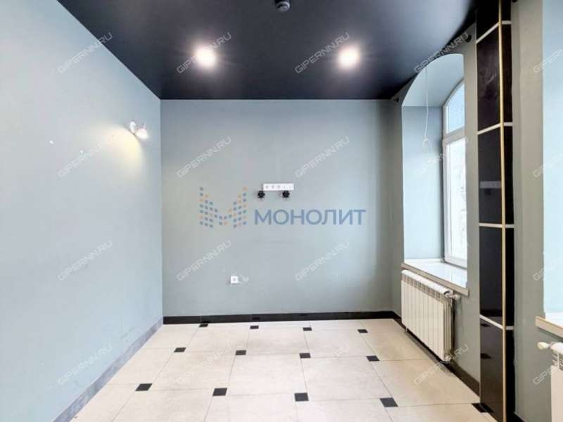 помещение под офис, торговую площадь на улице Чкалова