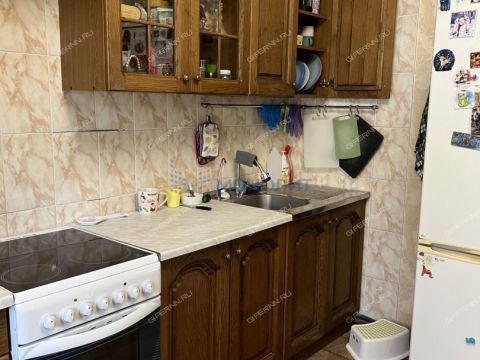 3-komnatnaya-ul-melnikova-pecherskogo-d-5 фото
