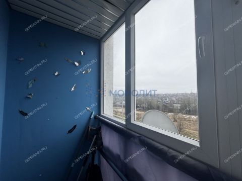 4-komnatnaya-ul-vyatskaya-d-4 фото