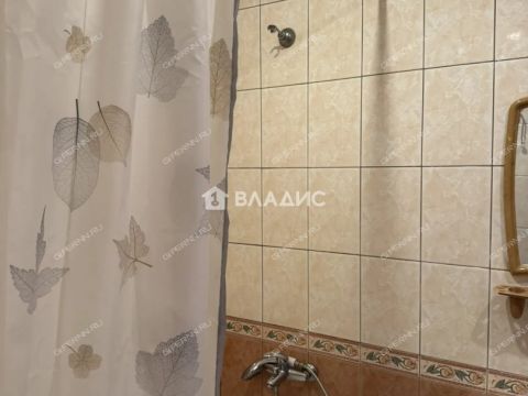 2-komnatnaya-ul-kosmonavta-komarova-d-13a фото