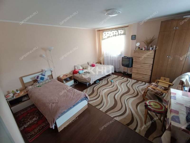 дом на Центральная село Белое