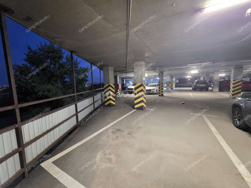 трёхкомнатная квартира на Белозерской улице дом 4