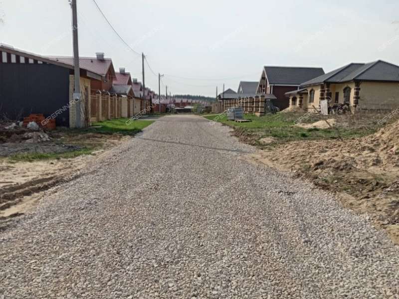 дом на Озёрной улице деревня Крутая