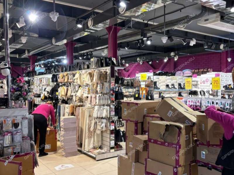 помещение под торговую площадь, недвижимость под общепит на Советской площади город Балахна