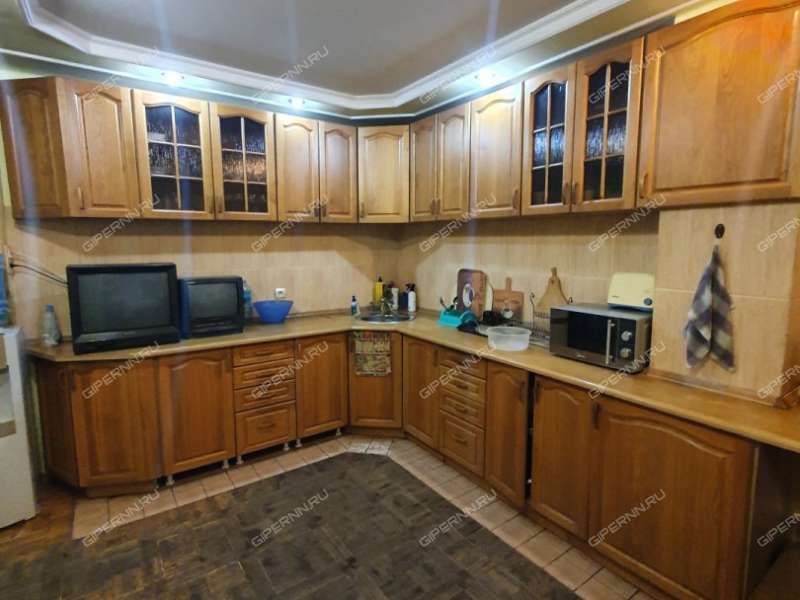 четырёхкомнатная квартира на Парковой улице дом 2 город Кстово