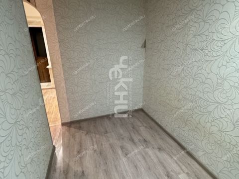 1-komnatnaya-ul-sergeya-tyulenina-d-7 фото