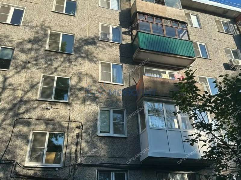 трёхкомнатная квартира на улице Героя Юрия Смирнова дом 61