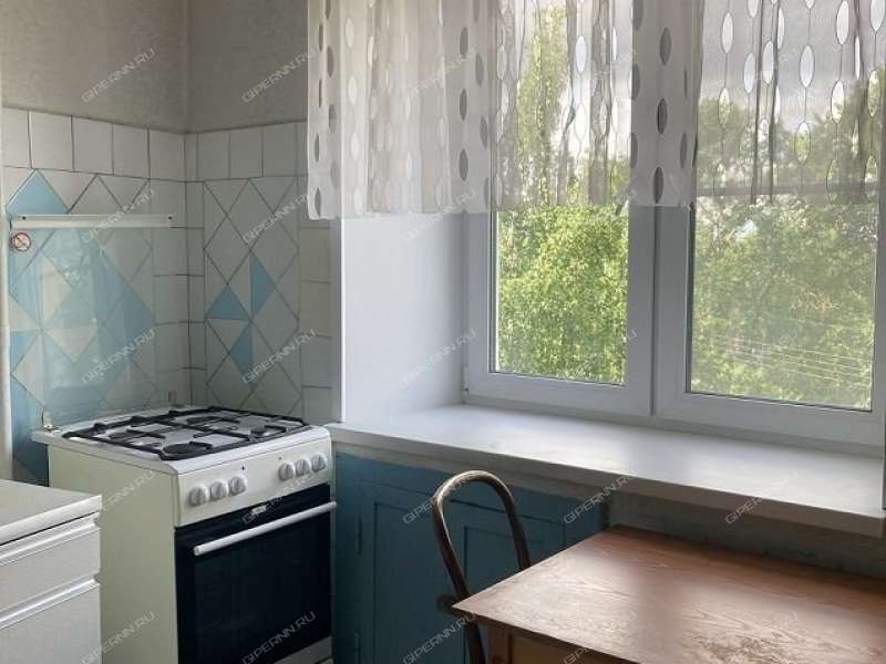 трёхкомнатная квартира на улице Строкина дом 3
