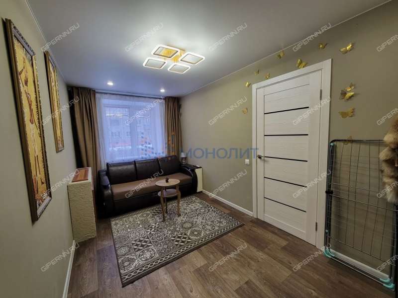 двухкомнатная квартира на улице Сутырина дом 18