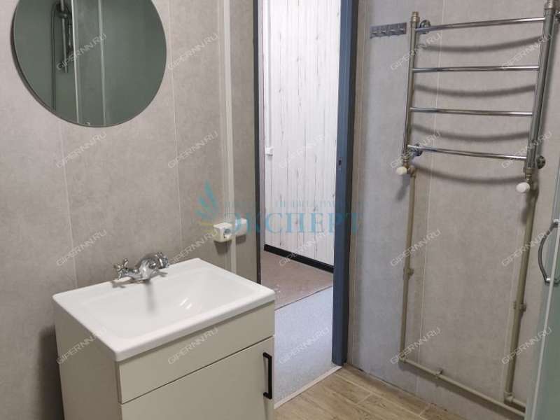 дом на  посёлок Ждановский