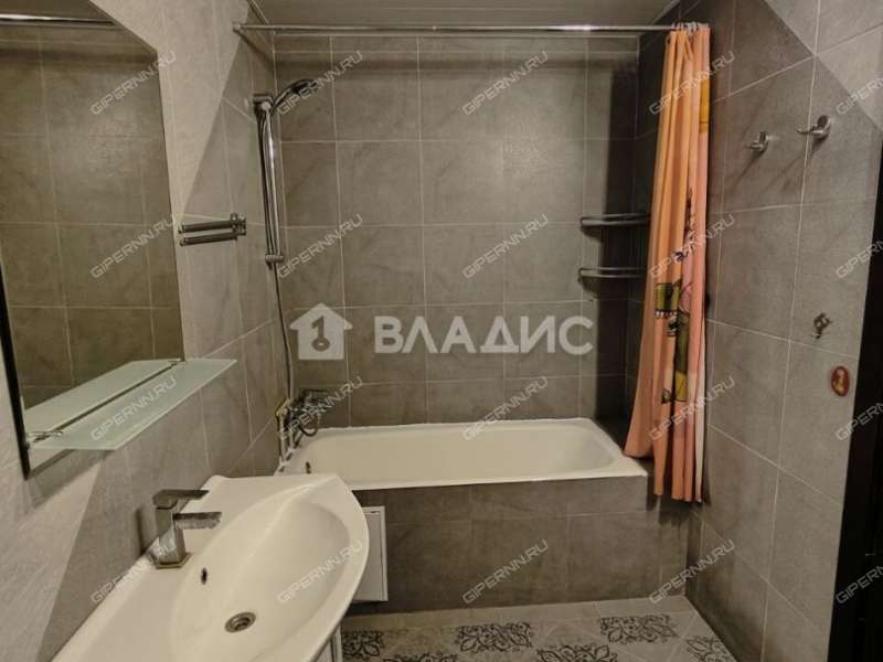 трёхкомнатная квартира на Краснозвёздной улице дом 31