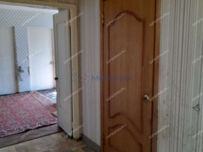 четырёхкомнатная квартира на бульваре 60-летия Октября дом 12