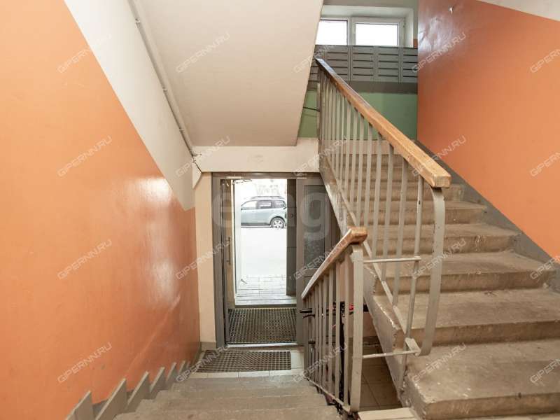 трёхкомнатная квартира на Днепропетровской улице дом 16