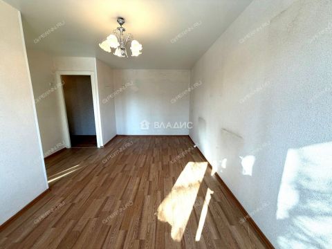 1-komnatnaya-ul-surikova-d-14 фото