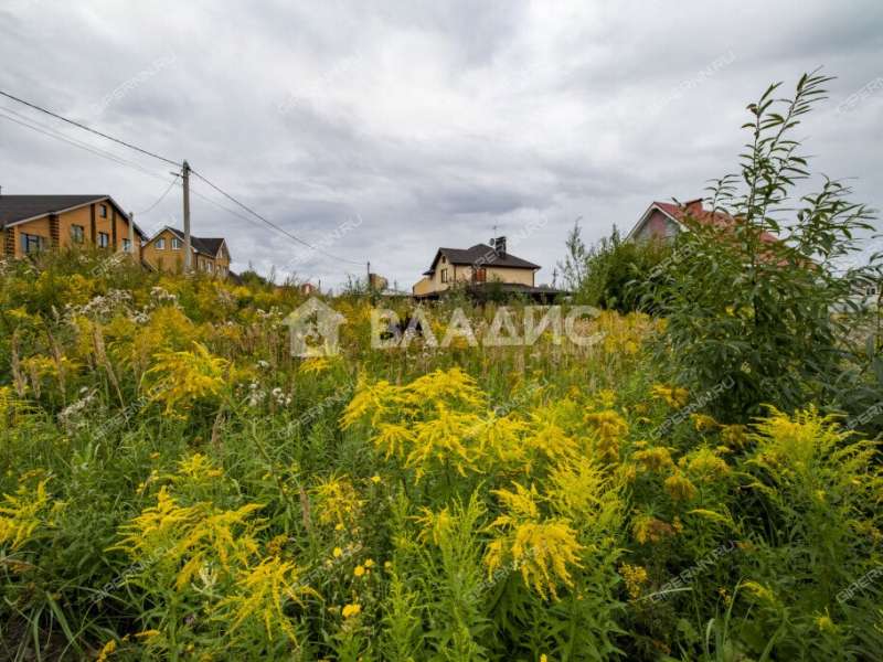 земельный участок 9,4 сотки Брусничная улица