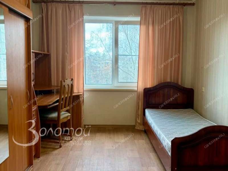 трёхкомнатная квартира на улице Героя Шнитникова дом 8