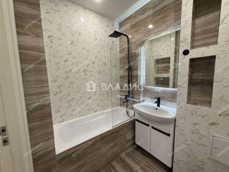 двухкомнатная квартира на улице Родионова дом 202/1