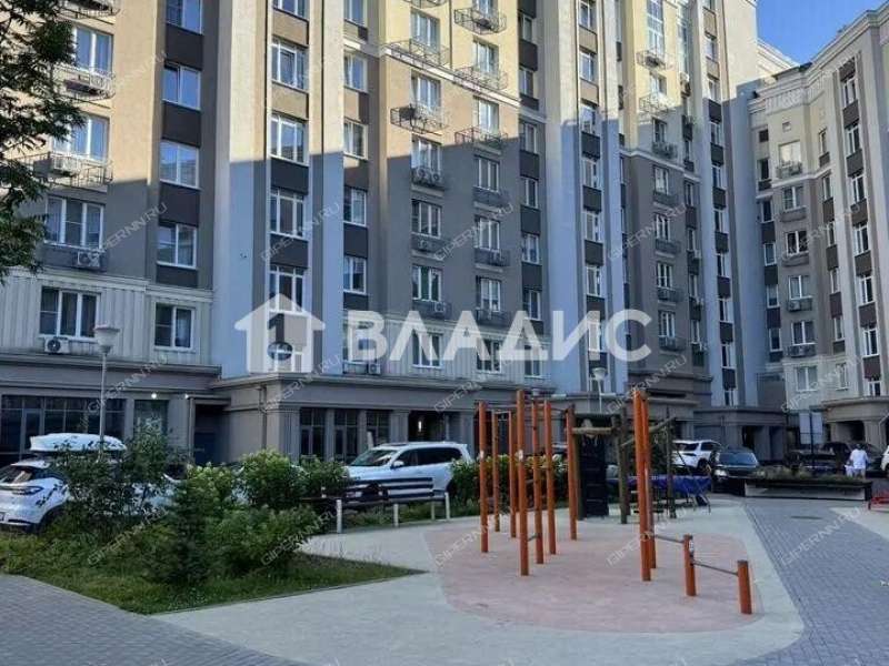 трёхкомнатная квартира на улице Максима Горького дом 70