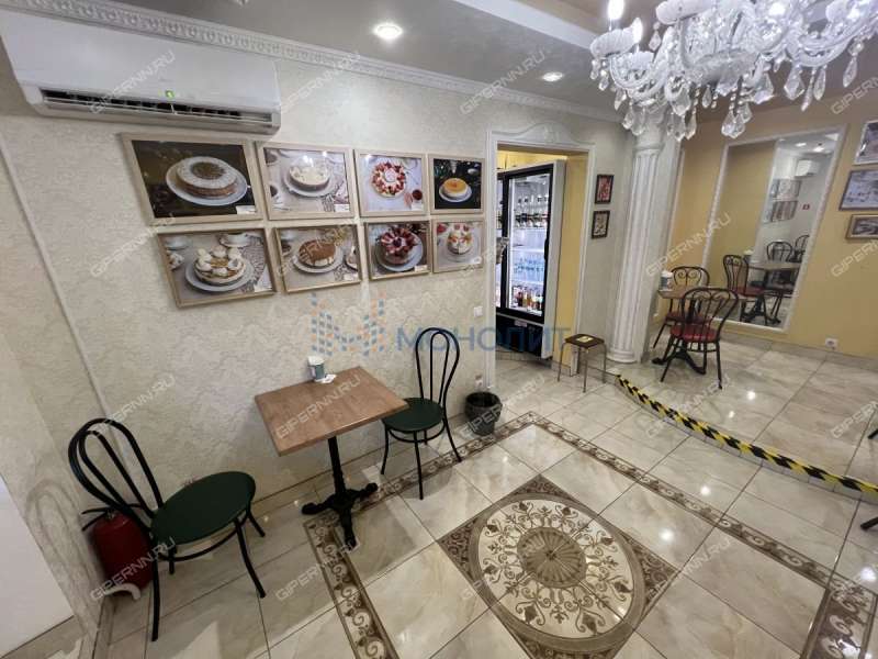 помещение под торговую площадь, недвижимость под общепит на Комсомольской улице