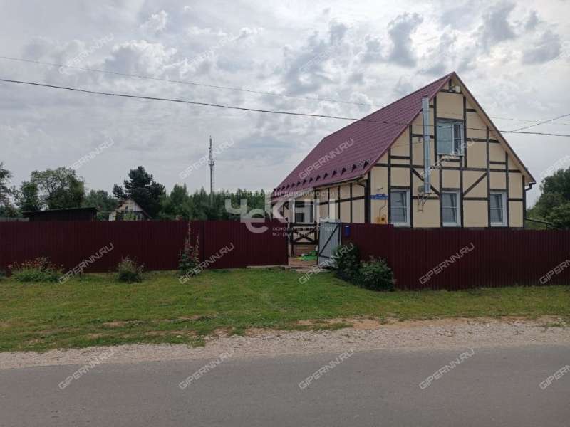 дом на Центральная село Белое