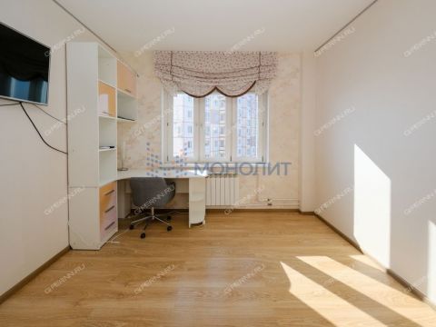 3-komnatnaya-ul-rodionova-d-39 фото