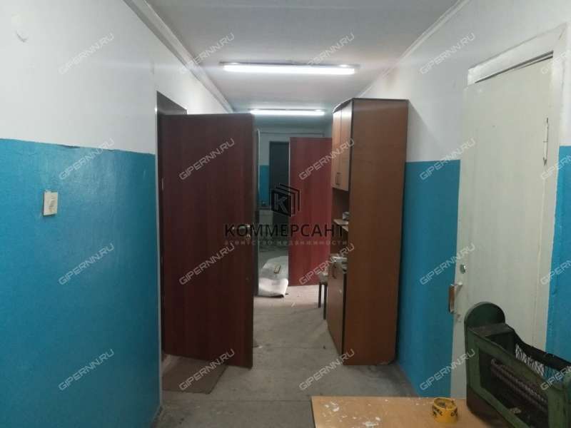 здание под офис, торговую площадь на Торфяной улице