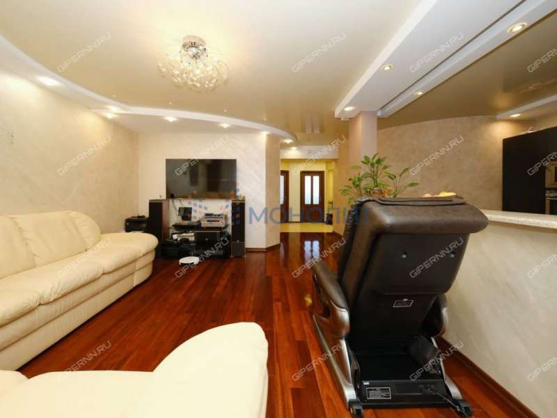 трёхкомнатная квартира на улице Белинского дом 58/60