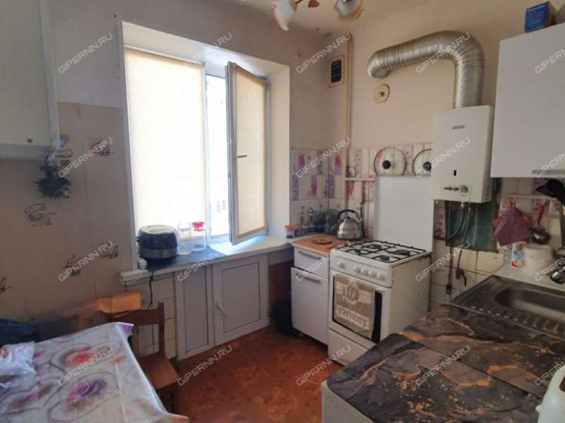 трёхкомнатная квартира на Театральной улице дом 10 город Кстово