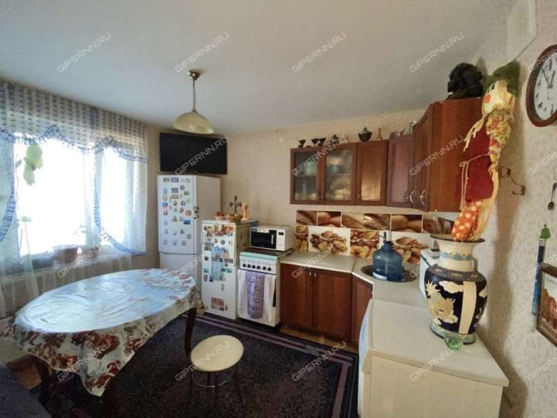 трёхкомнатная квартира на улице Академика Сахарова дом 117