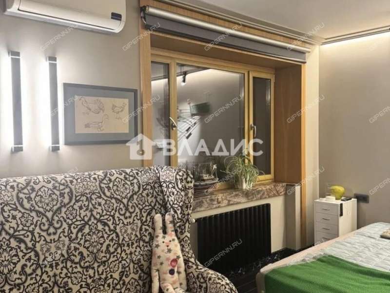 трёхкомнатная квартира на улице Заломова дом 1